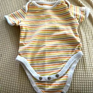 Newborn shirt, excellent condition